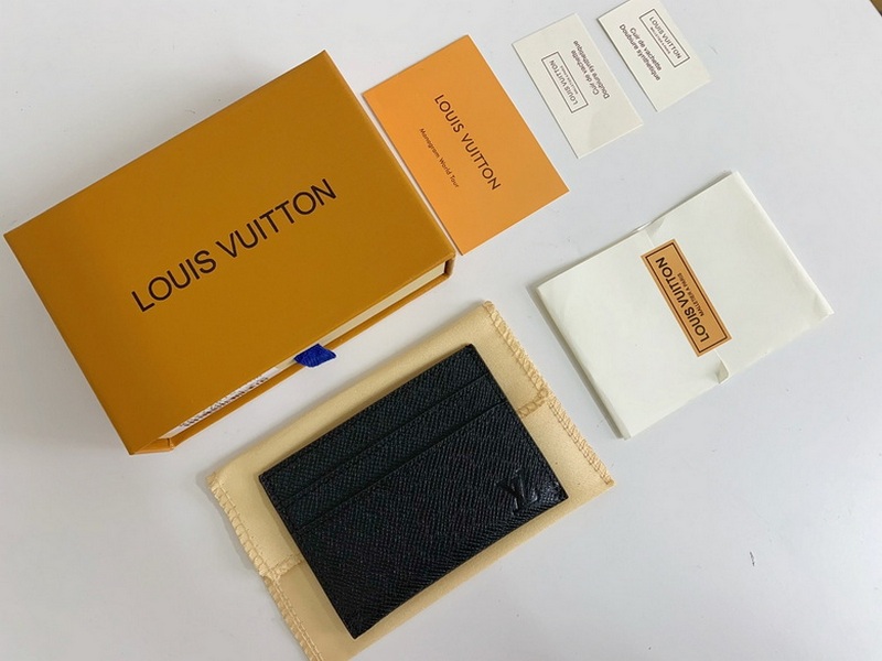 LV Wallets 302